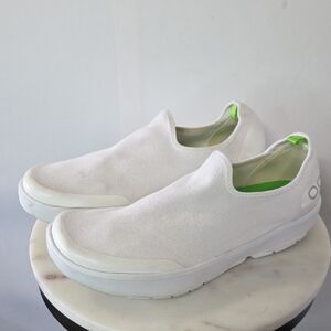 OOFOS White Slip-On Flats with Lime Green Accents Size 10